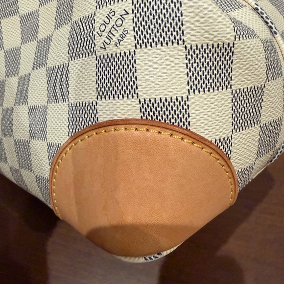 Louis Vuitton Hampstead MM - Picture 9 of 11